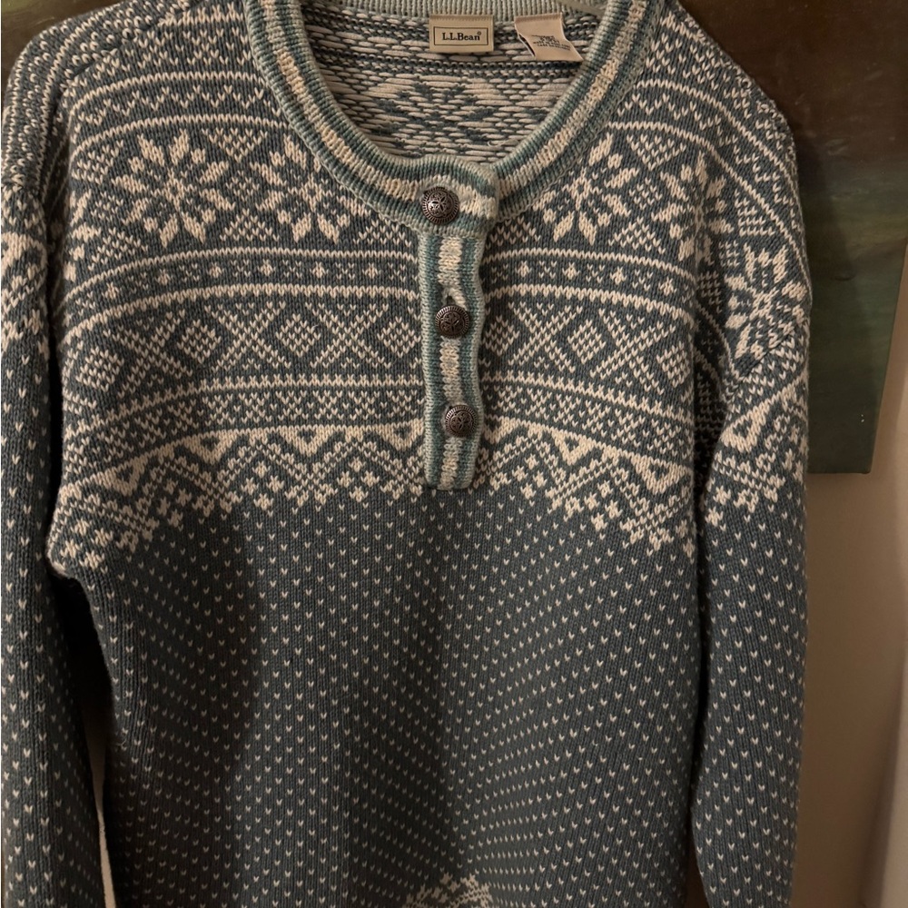 L.L. Bean Blue and White Knit Sweater